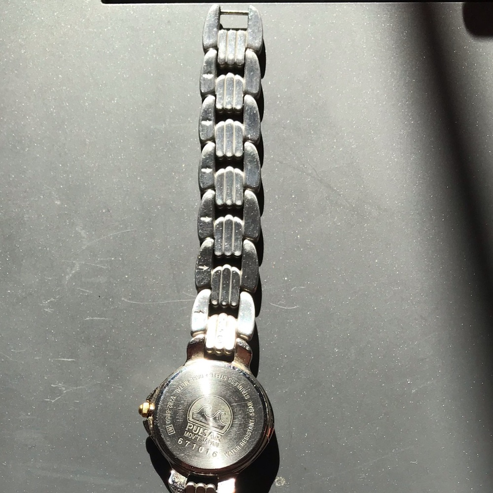 Pulsar Watch - Water Resistant 5Bar - Working - Picture 4 of 7